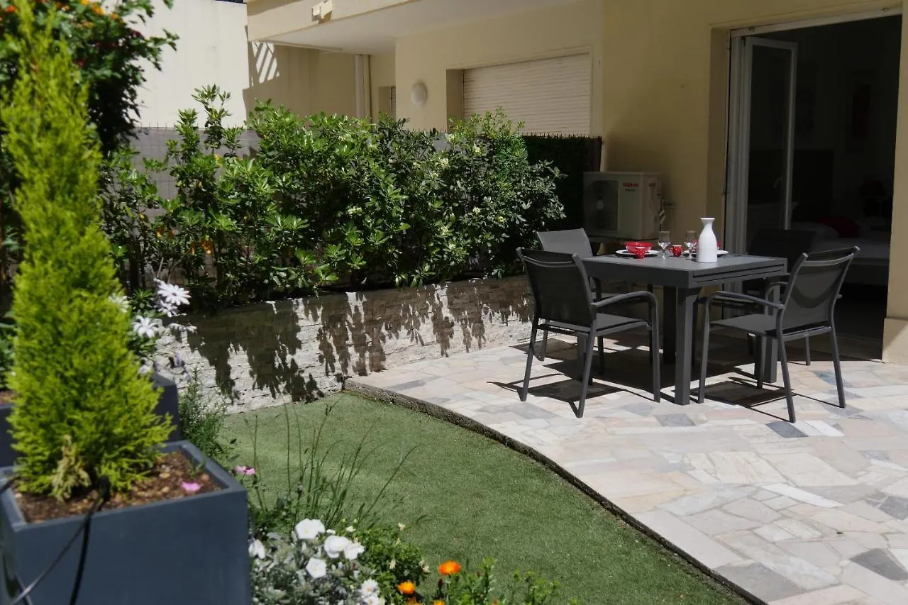 Studio Terrasse Cannes 0*,  France