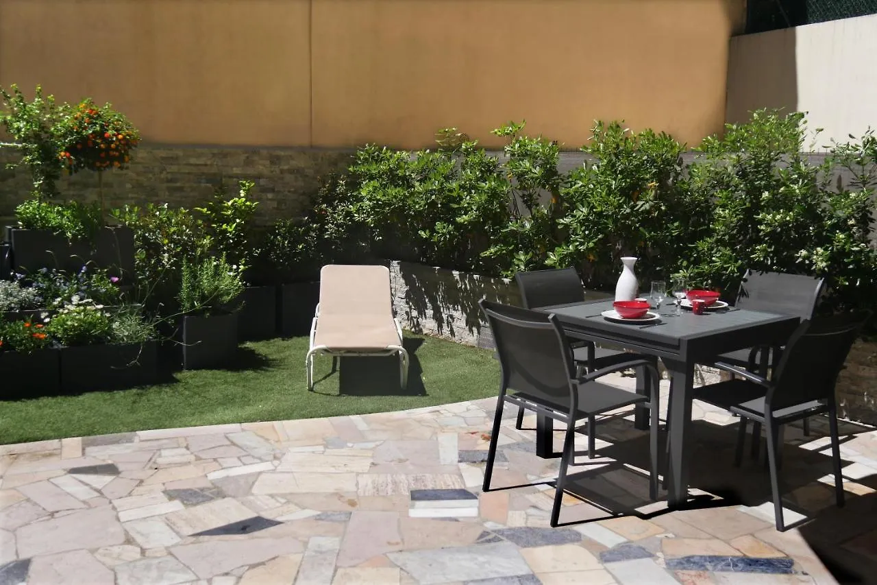 Apartment Studio Terrasse Cannes France
